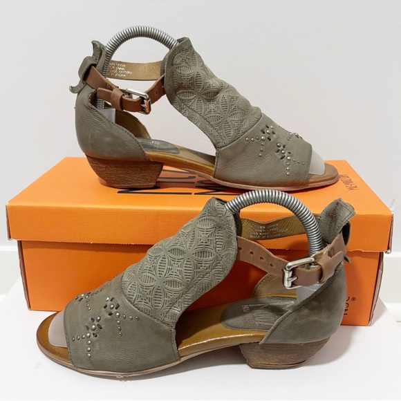 Miz Mooz Womens Carey Green Sandals Studded Cut Out Open-toe Distressed Leather - Picture 2 of 11